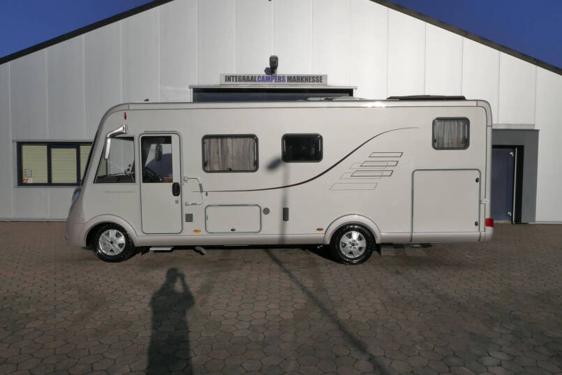 Hymer B 678 | Automaat 177 pk | Vol luchtvering | Bovenkastjes | Lithium | Levelsysteem 2