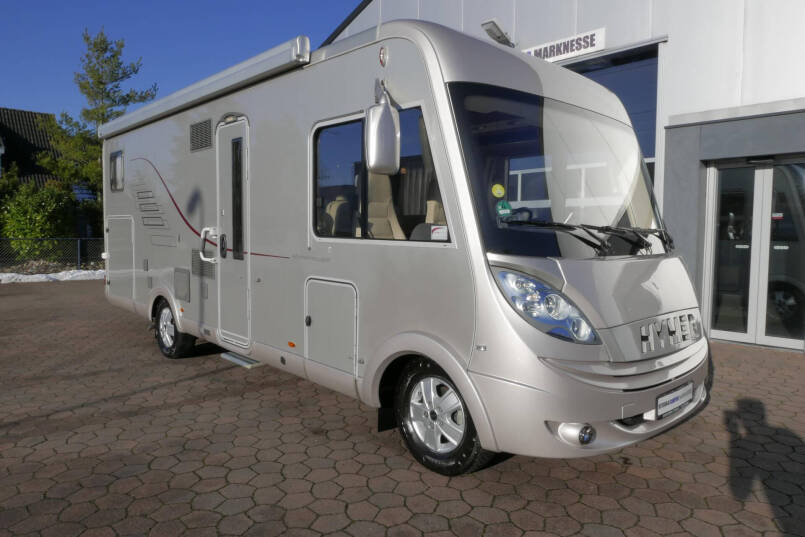 Hymer B 678 | Automaat 177 pk | Vol luchtvering | Bovenkastjes | Lithium | Levelsysteem 4