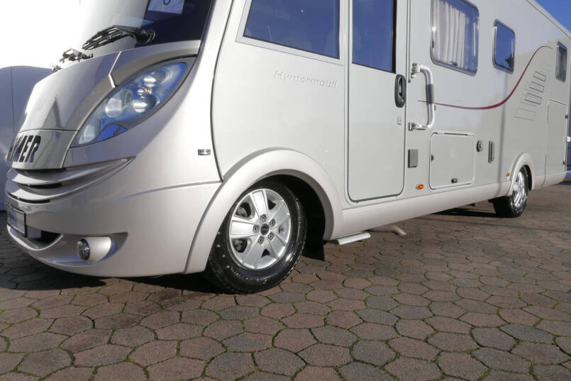 Hymer B 678 | Automaat 177 pk | Vol luchtvering | Bovenkastjes | Lithium | Levelsysteem 6