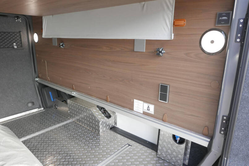 Hymer B ML-I 790 MasterLine | Bovenkastjes | Queensbed | Levelsysteem | Lithium | 14