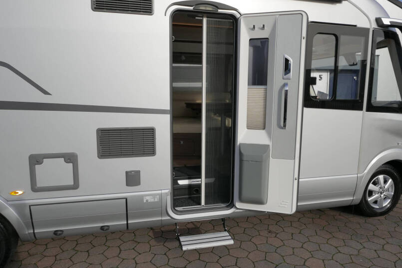 Hymer B ML-I 790 MasterLine | Bovenkastjes | Queensbed | Levelsysteem | Lithium | 16