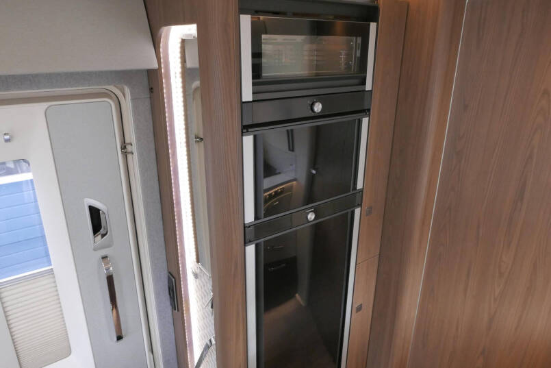 Hymer B ML-I 790 MasterLine | Bovenkastjes | Queensbed | Levelsysteem | Lithium | 34