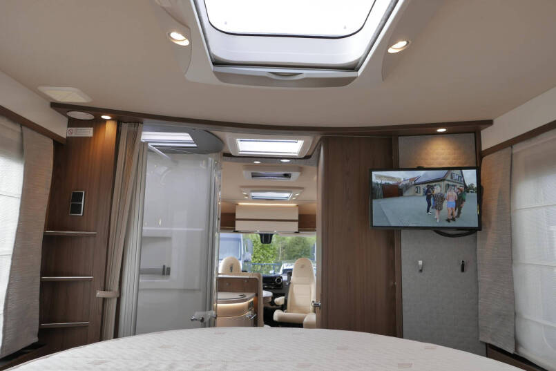 Hymer B ML-I 790 MasterLine | Bovenkastjes | Queensbed | Levelsysteem | Lithium | 47