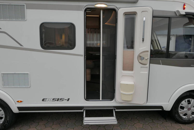 Hymer Exsis-i 588 | Enkele bedden | Airco | Schotel | 14