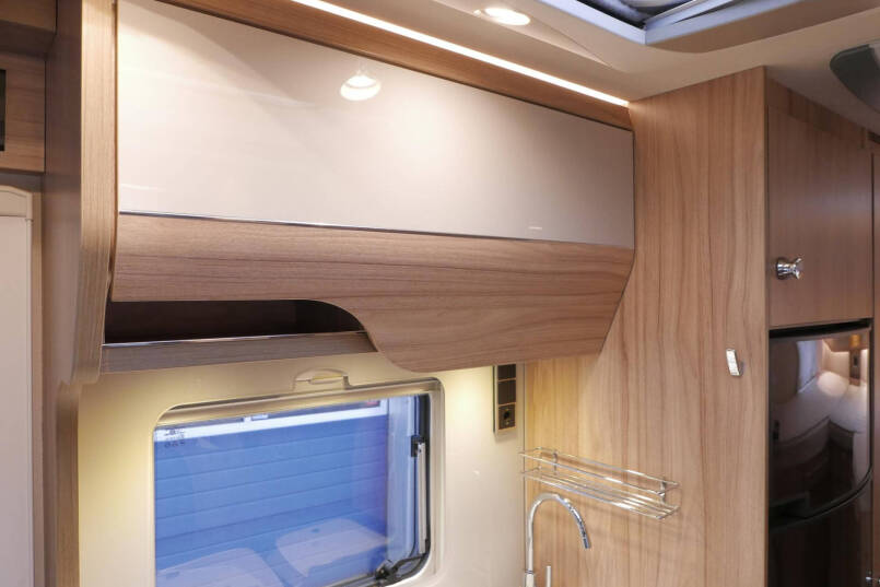 Hymer Exsis-i 588 | Enkele bedden | Airco | Schotel | 32