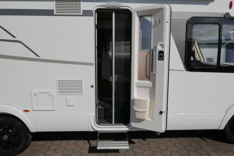 Hymer B MC-I 680 ModernComfort | Bovenkastjes | Levelsysteem | Lithium | Alde 15