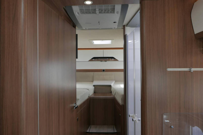 Hymer B MC-I 680 ModernComfort | Bovenkastjes | Levelsysteem | Lithium | Alde 41