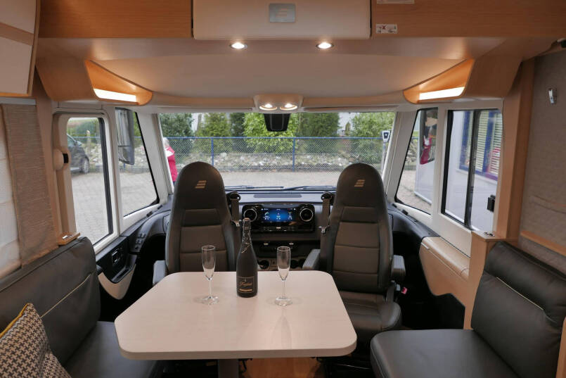 Hymer B ML-I 780 MasterLine | Enkele bedden | 5 Persoons | Levelsysteem | Lithium 26