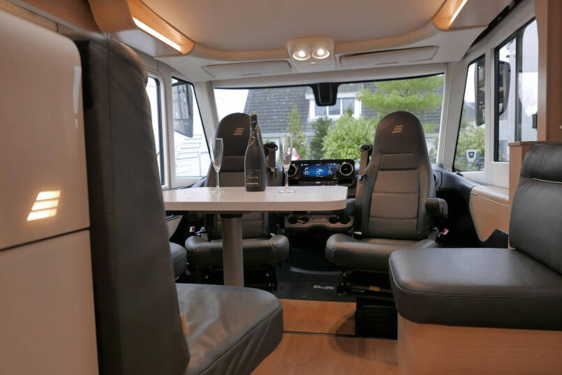 Hymer B ML-I 780 MasterLine | Enkele bedden | 5 Persoons | Levelsysteem | Lithium 27