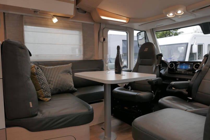 Hymer B ML-I 780 MasterLine | Enkele bedden | 5 Persoons | Levelsysteem | Lithium 28