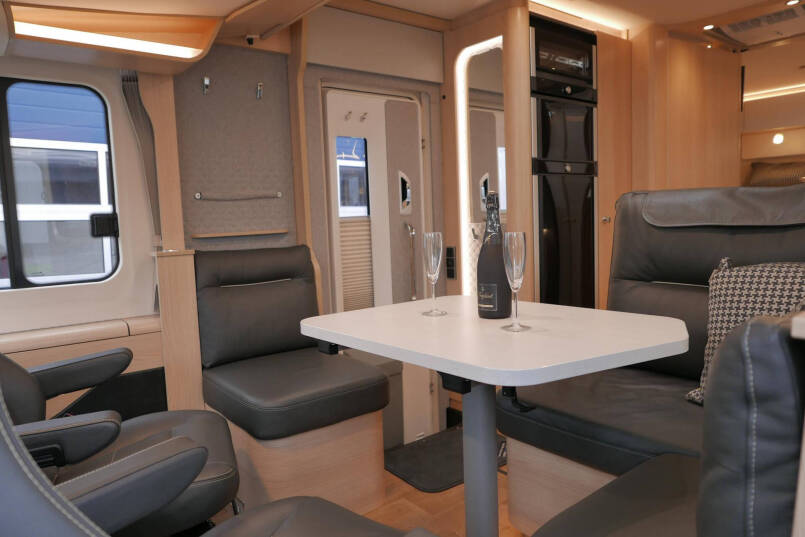 Hymer B ML-I 780 MasterLine | Enkele bedden | 5 Persoons | Levelsysteem | Lithium 30