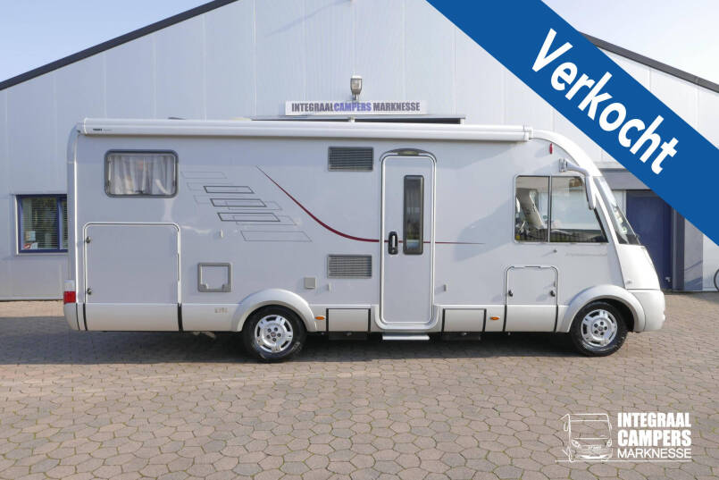 Hymer B 694 SL Elegance zilver | 3.0 158 pk | Grote garage | ruime 4 persoons 0