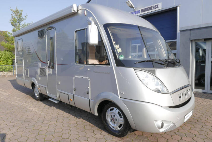 Hymer B 694 SL Elegance zilver | 3.0 158 pk | Grote garage | ruime 4 persoons 4