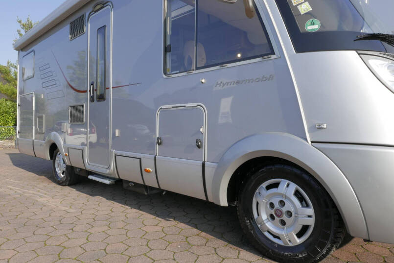 Hymer B 694 SL Elegance zilver | 3.0 158 pk | Grote garage | ruime 4 persoons 8