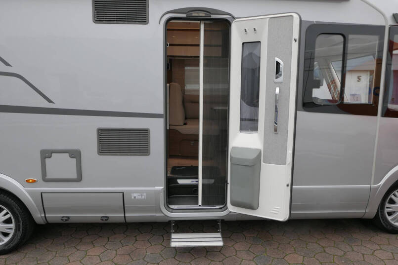 Hymer B ML-I 790 MasterLine | Queensbed | Levelsysteem | Lithium | Hefbed 13