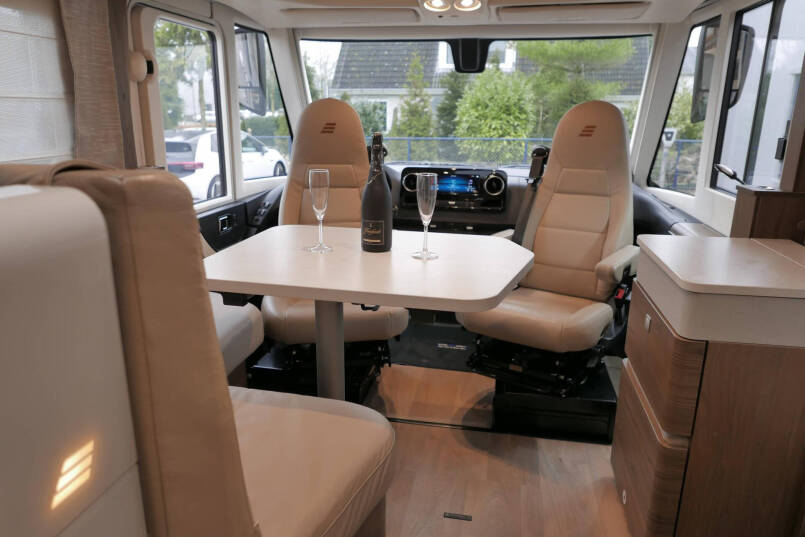 Hymer B ML-I 790 MasterLine | Queensbed | Levelsysteem | Lithium | Hefbed 28