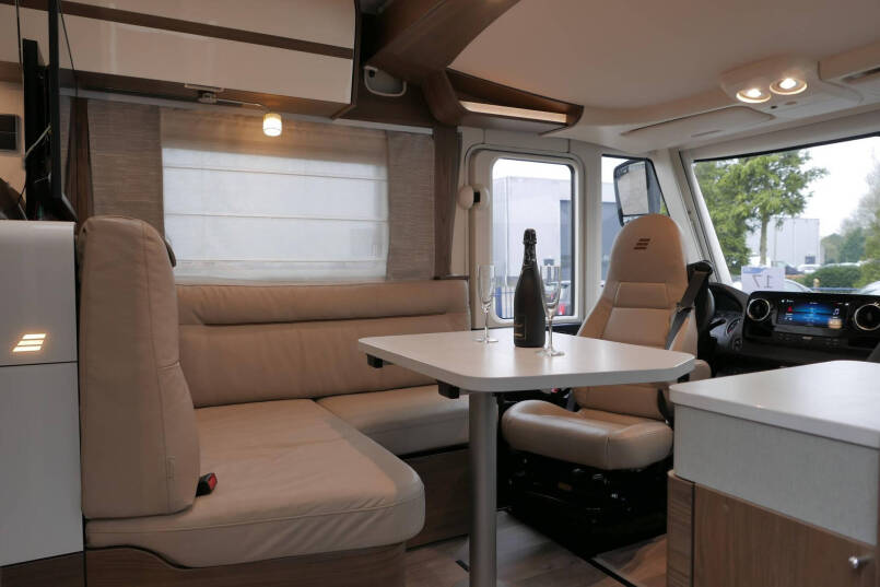 Hymer B ML-I 790 MasterLine | Queensbed | Levelsysteem | Lithium | Hefbed 29