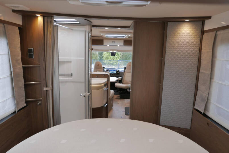 Hymer B ML-I 790 MasterLine | Queensbed | Levelsysteem | Lithium | Hefbed 56