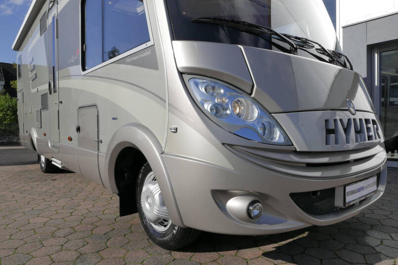 Hymer B 680 S StarLine  | 3.0 V6 Automaat | Levelsysteem | Airco | Enkele bedden 10