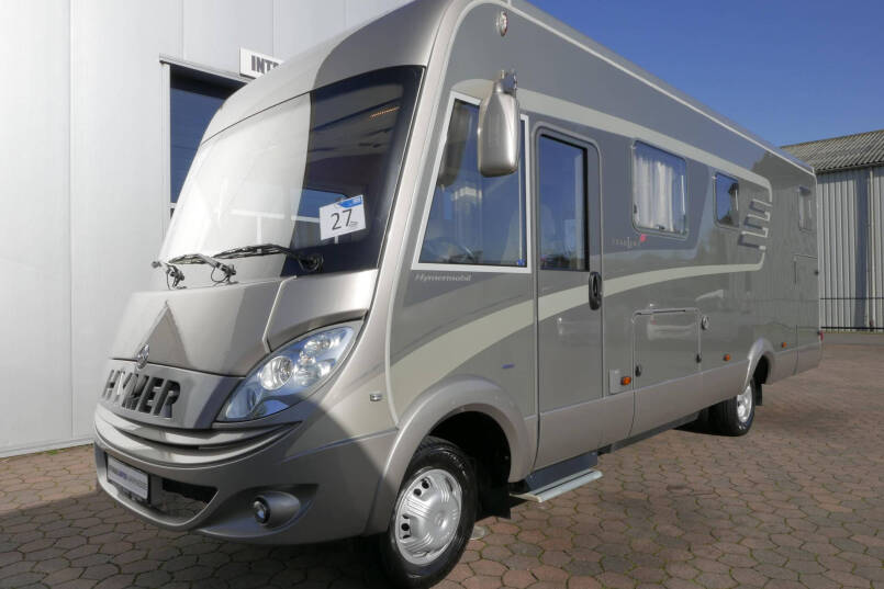 Hymer B 680 S StarLine  | 3.0 V6 Automaat | Levelsysteem | Airco | Enkele bedden 12
