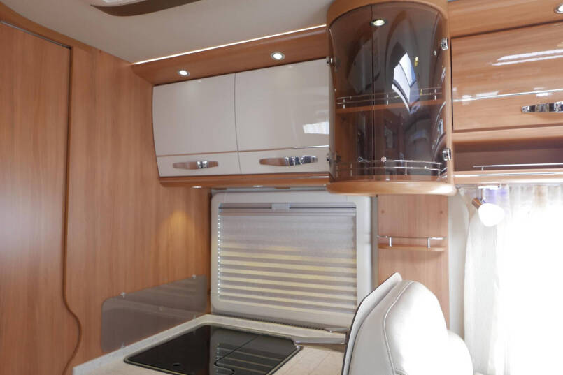 Hymer B 680 S StarLine  | 3.0 V6 Automaat | Levelsysteem | Airco | Enkele bedden 37