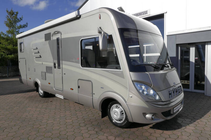 Hymer B 680 S StarLine  | 3.0 V6 Automaat | Levelsysteem | Airco | Enkele bedden 4