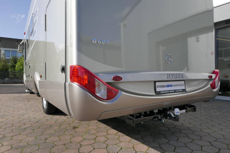 Hymer B 680 S StarLine  | 3.0 V6 Automaat | Levelsysteem | Airco | Enkele bedden 8