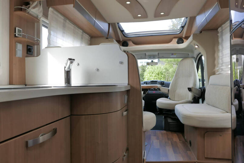 Hymer T 678 CL | AL-KO MAXI | Enkele bedden | Hefbed 51