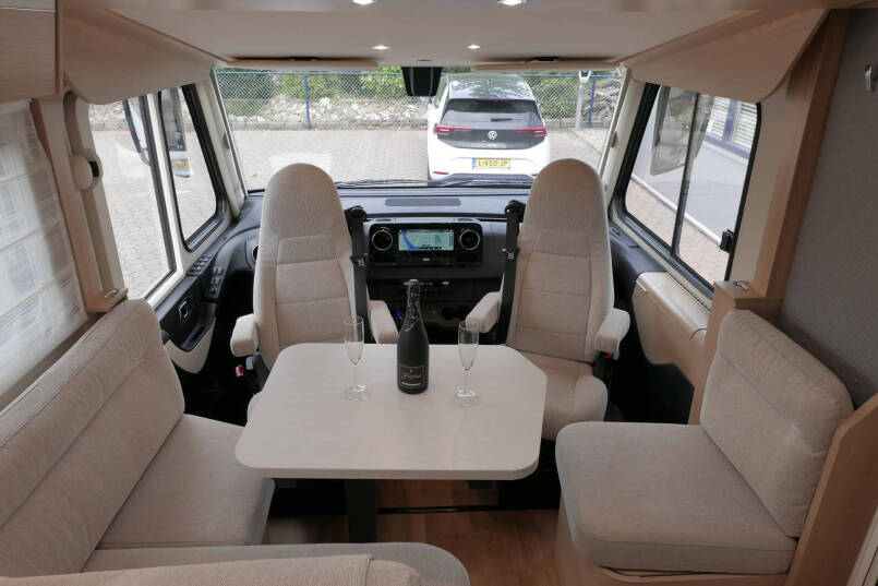 Hymer BMC-I 600 White Line | 5 Zitplaatsen | Lithium | Airco | Mercedes | 20