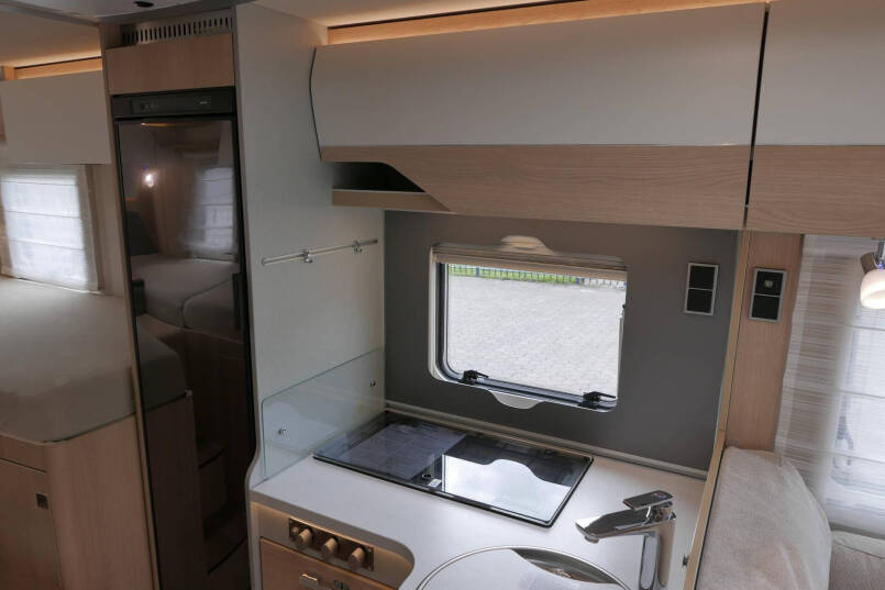 Hymer BMC-I 600 White Line | 5 Zitplaatsen | Lithium | Airco | Mercedes | 29