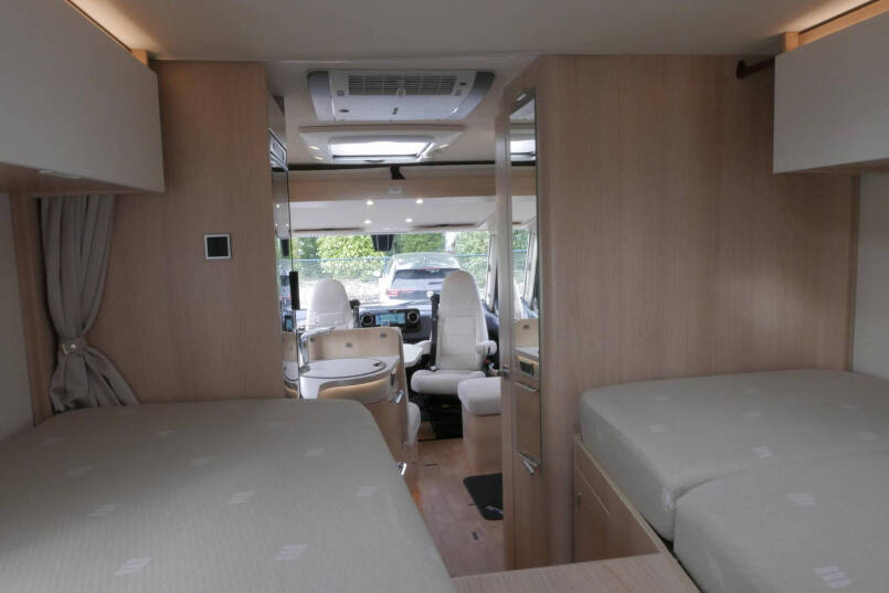 Hymer BMC-I 600 White Line | 5 Zitplaatsen | Lithium | Airco | Mercedes | 37