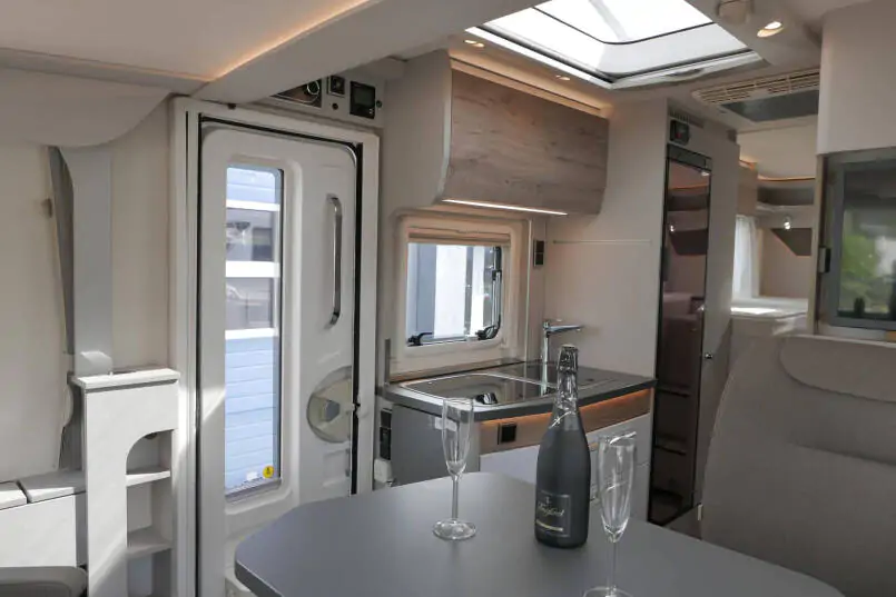 Hymer Exsis-I 580 | 9G Automaat | Levelsysteem | Luchtvering | Airco 31