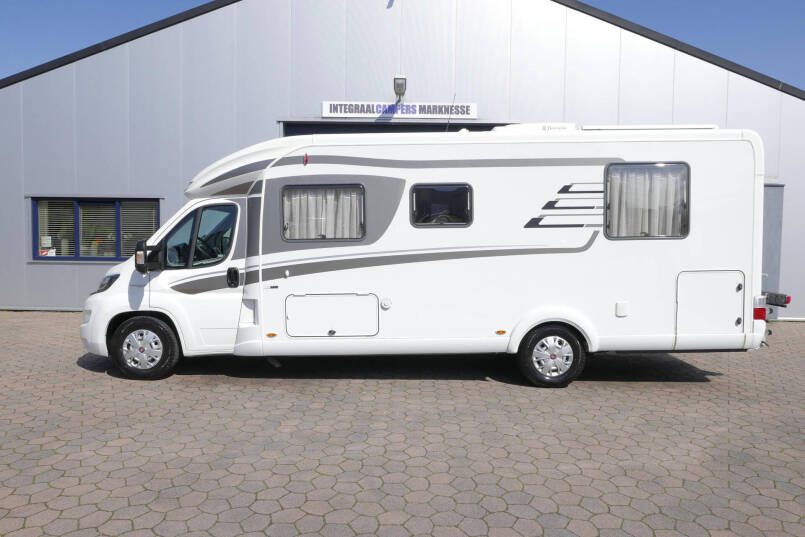 Hymer T 708 SL | 3.0 Automaat | Queensbed | Vlakke vloer | Airco 2