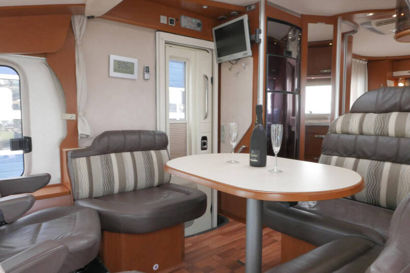Hymer B 690 StarLine | V6 Mercedes | Queensbed | Levelsysteem | Airco 28