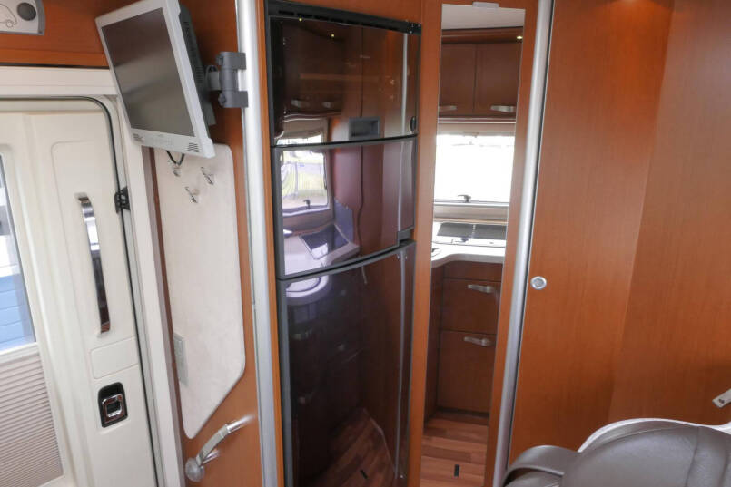 Hymer B 690 StarLine | V6 Mercedes | Queensbed | Levelsysteem | Airco 35
