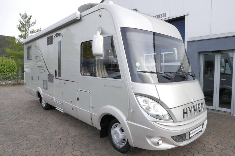 Hymer B 690 StarLine | V6 Mercedes | Queensbed | Levelsysteem | Airco 4