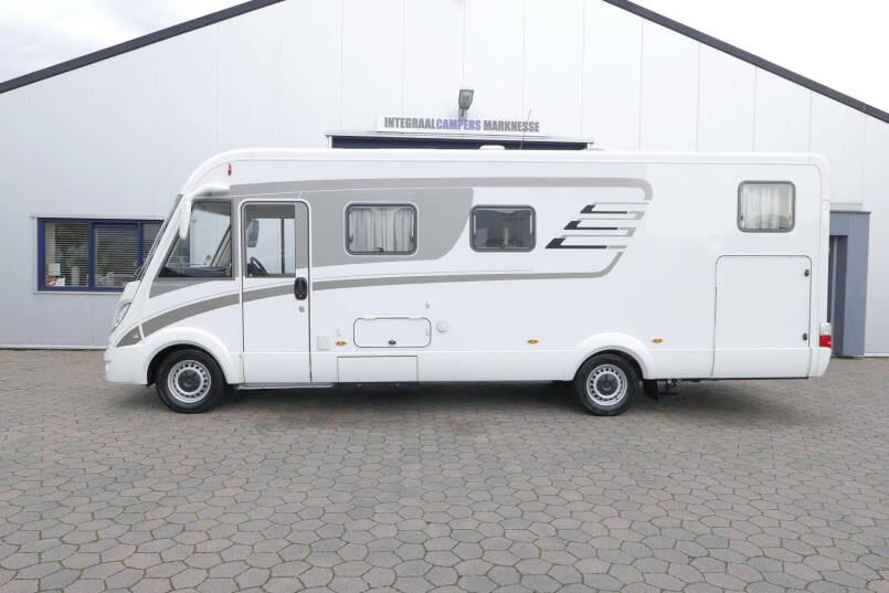 Hymer ML-I 620 | Mercedes | Bovenkastjes | Levelsyteem | Enkele bedden 2