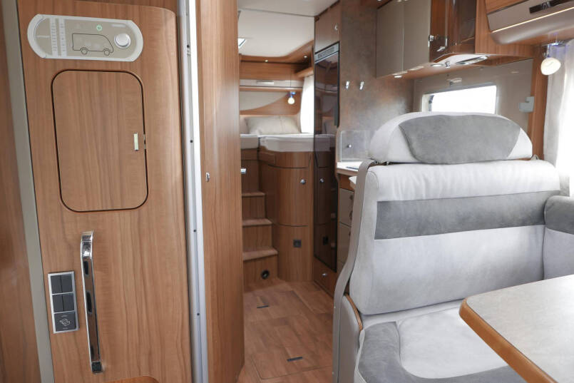 Hymer B 568 PL PremiumLine | 3.0 Automaat | 4c Luchtvering | 7 Meter 36