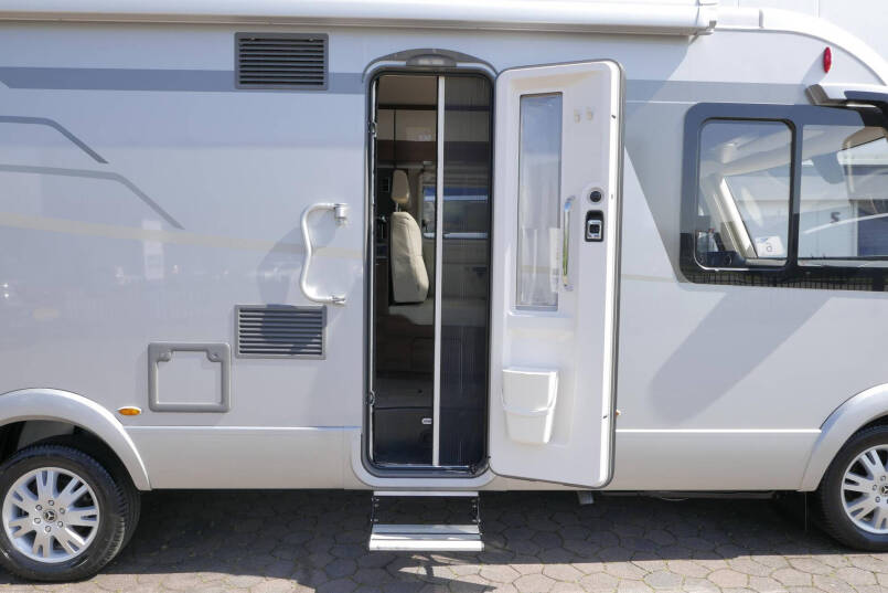 Hymer BMC-I 680 ModernComfort |Bovenkasjes | Levelsysteem | Dakairco | Zonnepanelen | 20