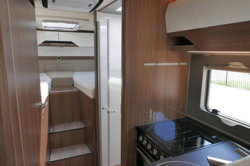 Hymer BMC-I 680 ModernComfort |Bovenkasjes | Levelsysteem | Dakairco | Zonnepanelen | 43