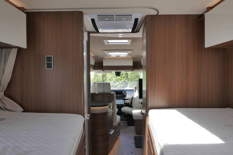 Hymer BMC-I 680 ModernComfort |Bovenkasjes | Levelsysteem | Dakairco | Zonnepanelen | 48