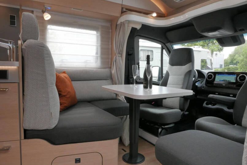 Hymer BMC-T 680 ModernComfort | AL-KO maxi | Enkele bedden | Alde verwarming | Zonnepanelen | 27