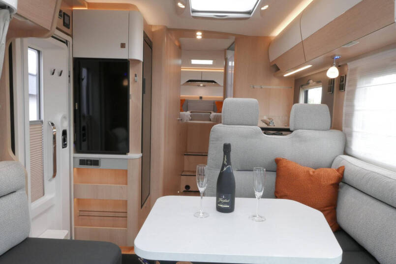 Hymer BMC-T 680 ModernComfort | AL-KO maxi | Enkele bedden | Alde verwarming | Zonnepanelen | 30