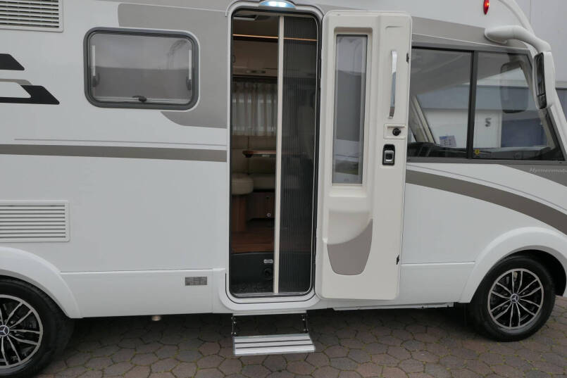 Hymer ML-I 580 | Mercedes | Bovenkastjes | Levelsysteem | 190 pk Automaat | 16