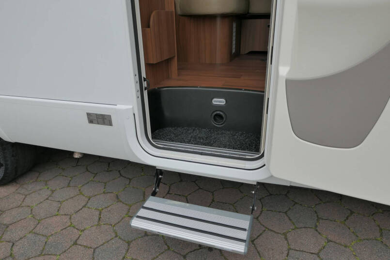 Hymer ML-I 580 | Mercedes | Bovenkastjes | Levelsysteem | 190 pk Automaat | 18