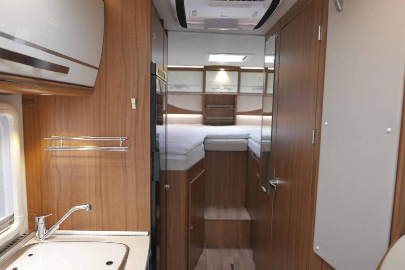 Hymer ML-I 580 | Mercedes | Bovenkastjes | Levelsysteem | 190 pk Automaat | 39