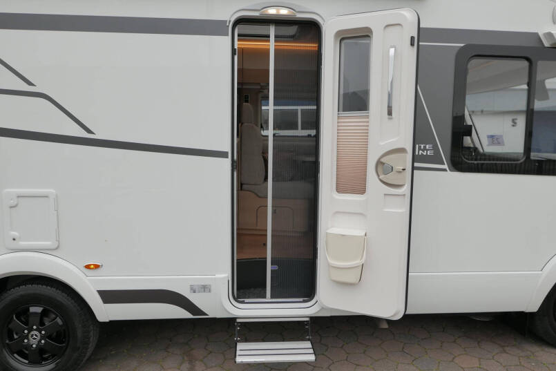 Hymer BMC-I 600 White Line | Levelsysteem | Airco | Mercedes | Zonnepanelen 17