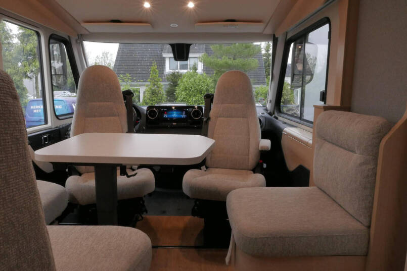 Hymer BMC-I 600 White Line | Levelsysteem | Airco | Mercedes | Zonnepanelen 27