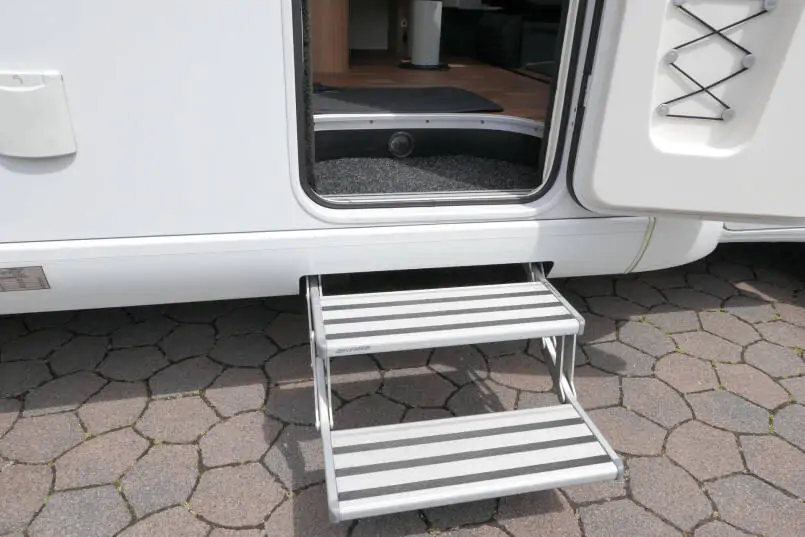 Hymer T 568 SL | Automaat | Maxi chassis | Enkele bedden | Grote schotel 18