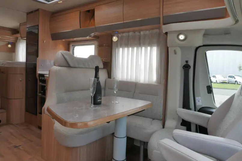 Hymer T 568 SL | Automaat | Maxi chassis | Enkele bedden | Grote schotel 25